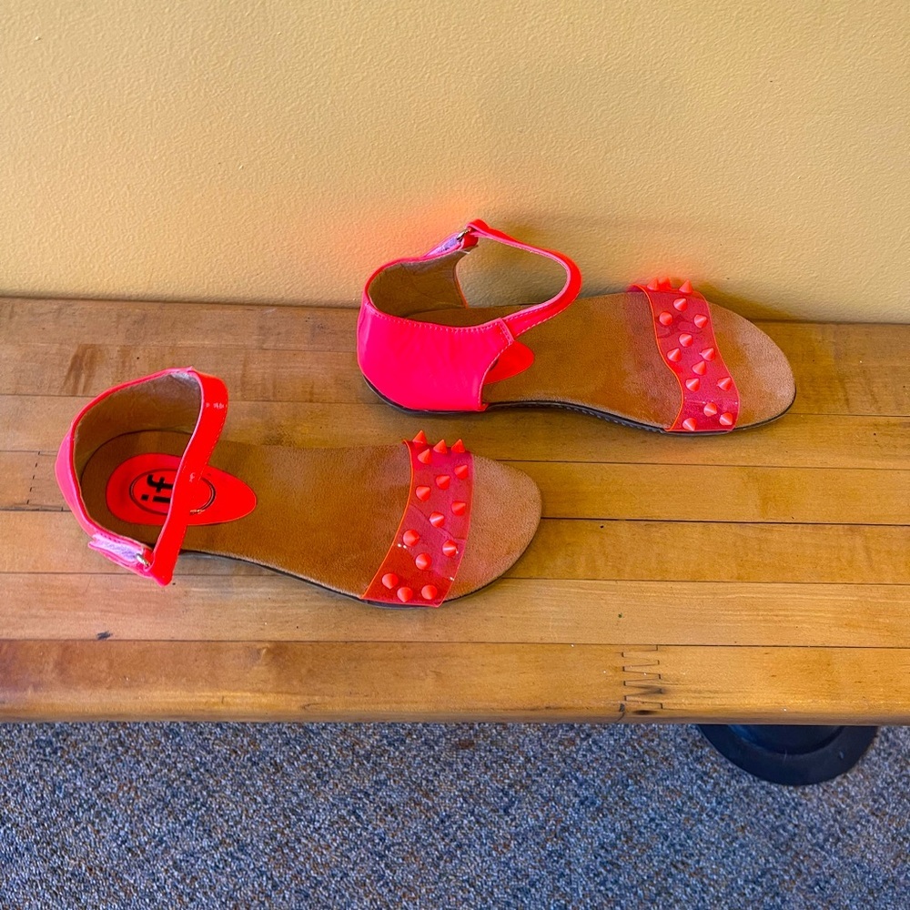 If Carrini jelly sandal